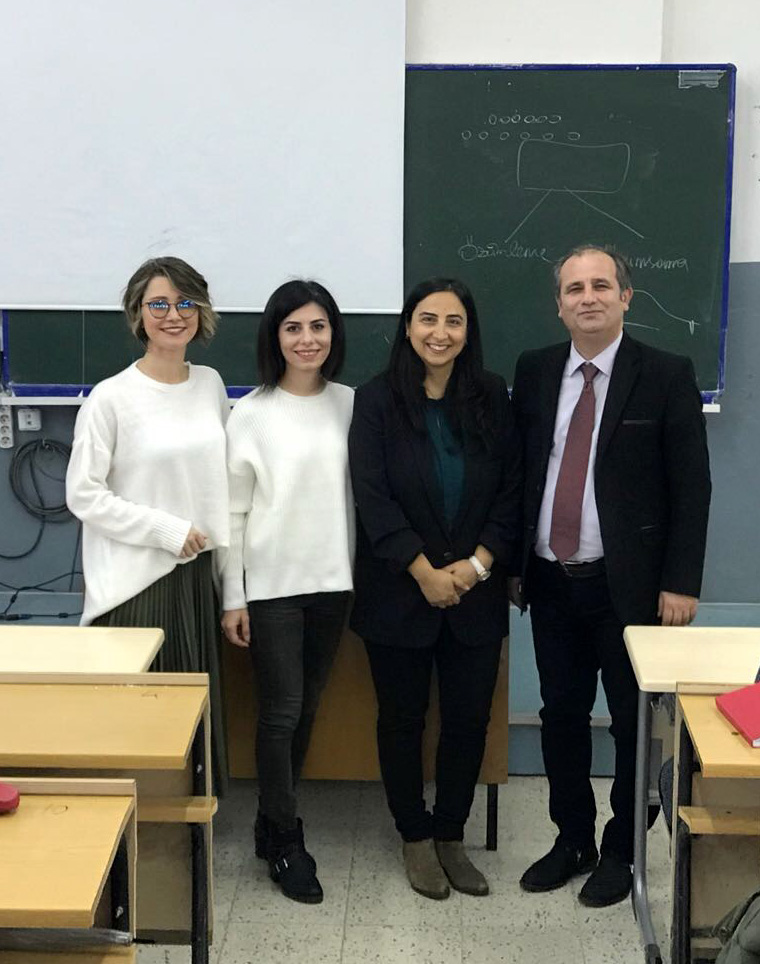 Psikoloji Mezunlari Ogrencilerle Bir Arada Omu Ondokuz Mayis Universitesi
