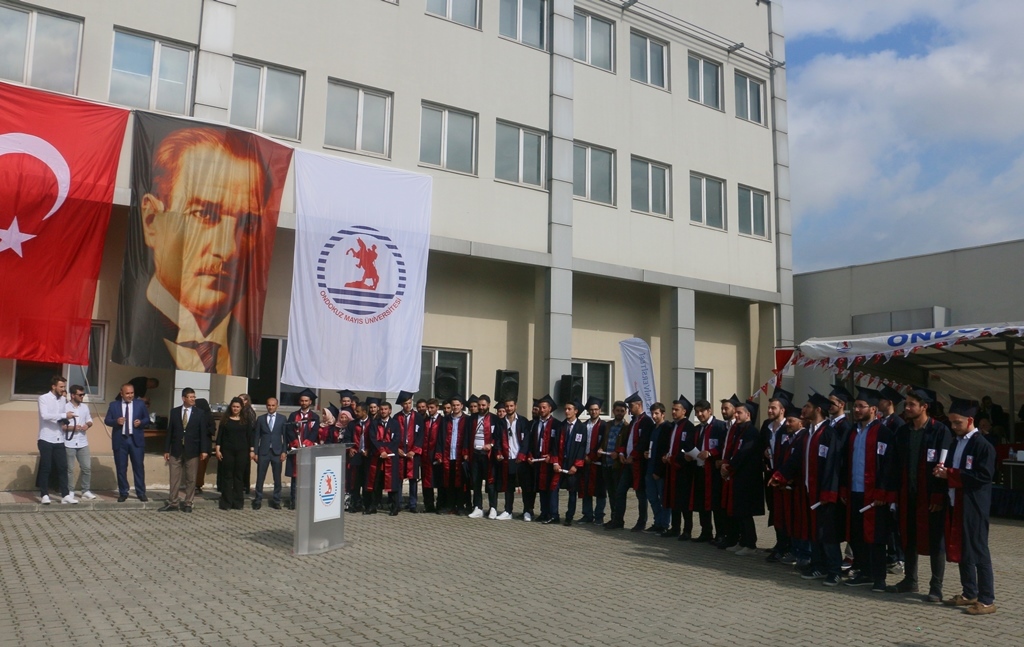 yesilyurt demir celik meslek yuksekokulu nda mezuniyet gururu omu ondokuz mayis universitesi