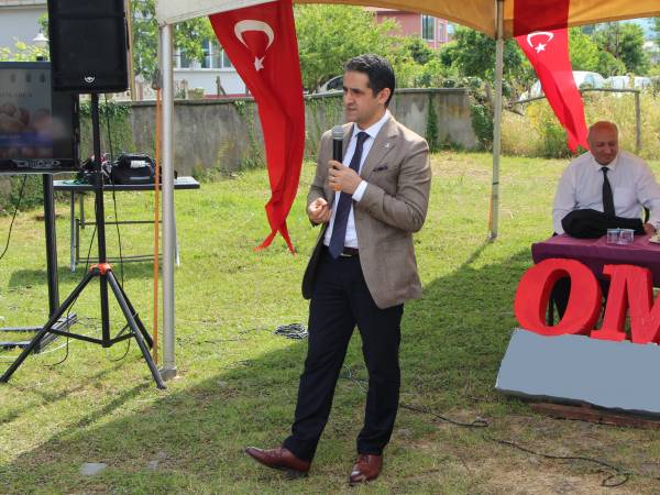 Rektör Yardımcısı Prof. Dr. Çetin Kurnaz Bilim Kafe etkinliğine katılarak çiftçilere seslendi.