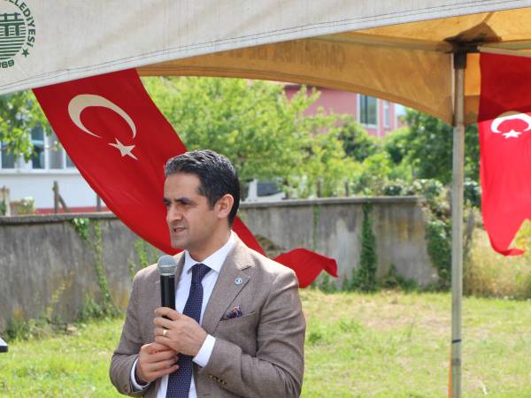 Rektör Yardımcısı Prof. Dr. Çetin Kurnaz Bilim Kafe etkinliğine katılarak çiftçilere seslendi.
