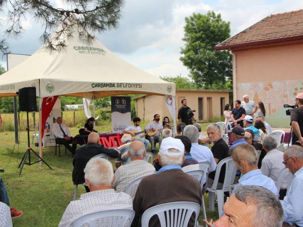 Kurtahmetli Köyünde düzenlenen Bilim Kafe etkinliğinden bir enstantane