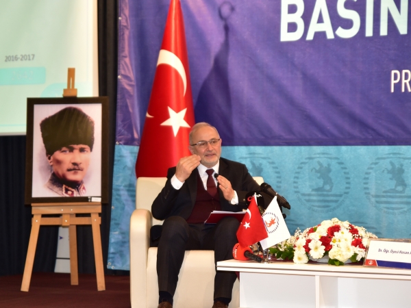 Rektör Prof. Dr. Yavuz Ünal