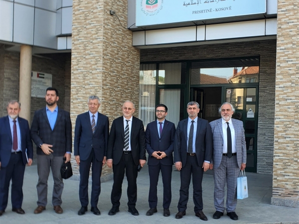 Priştine Üniversitesi İslami İlimler Fakültesi Dekanı Prof. Dr. Fahrush Rexhepi 