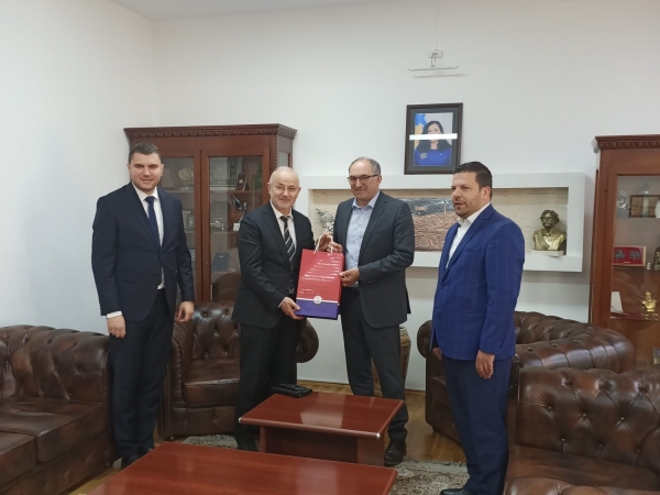 Prizren Belediye Başkanı Shagir Totaj 