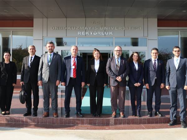 OMÜ Turizm Fakültesi Akreditasyon Bildirgesi TURAK Heyeti Rektör Prof. Dr. Fatma Aydın'a 11 Kasım 2025  tarihinde sundu