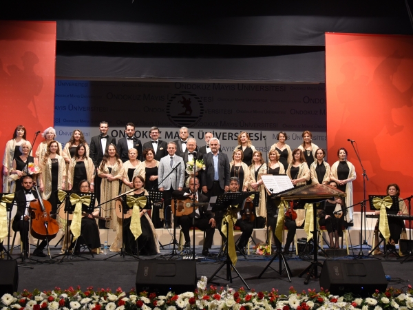 AKM’de Nostaljik Esintiler: Tahir Aydoğdu İnternet Korosu Sultan Besteleri Konseri ve Tuğra Sergisi