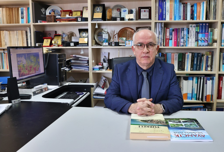 OMÜ Coğrafya Eğitimi Başkanı Prof. Dr. Cevdet Yılmaz: Karadeniz'deki Heyelan Riski Artıyor