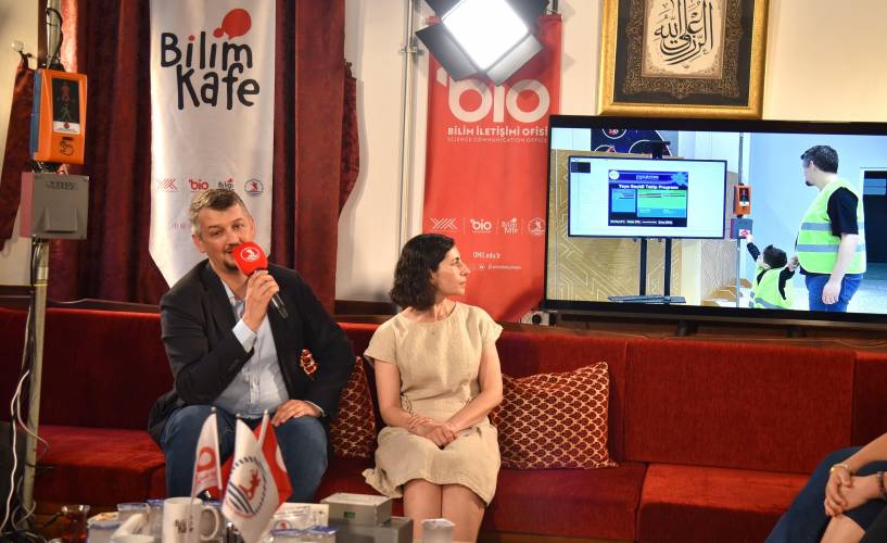 OMÜ Dünyanın En Büyük Bilim Kafe Etkinliğine Yapay Zekâ Projesiyle Katıldı