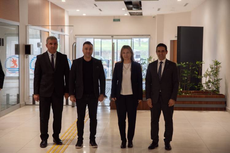 Rektör Prof. Dr. Fatma Aydın Merkez Kütüphane’de İncelemelerde Bulundu