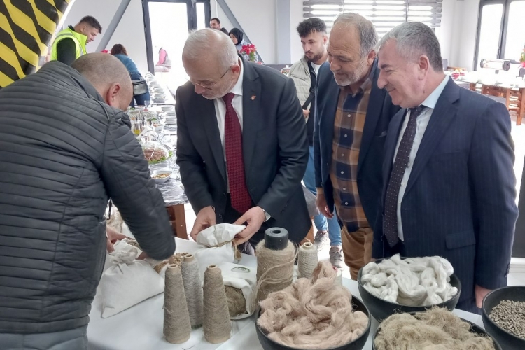 Rektör Ünal, Samsun'da Kenevir İşleyecek Fabrikanın Tanıtımına Katıldı